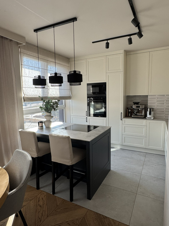 Dwupoziomowy apartament 83 m², zielony taras na dachu 80 m²,wykończony