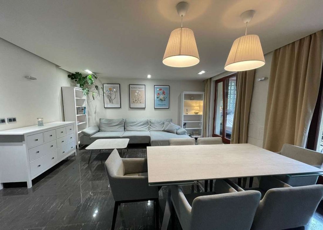 Spazioso appartamento 4 locali, 115 m², ul. Tapicerska, Wrocław