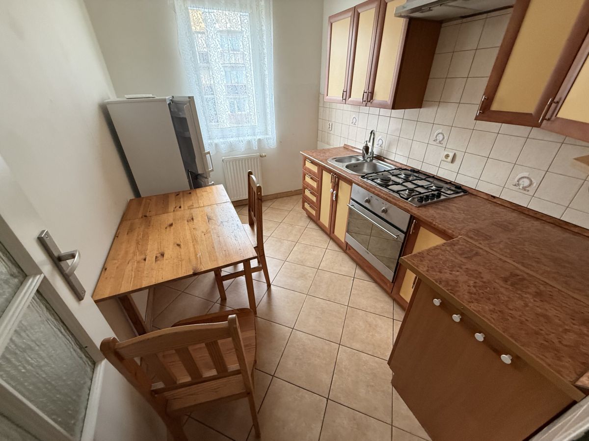 Квартира - 2 кімнати - 46 м² - вул. Крулевська Познань П'ятково