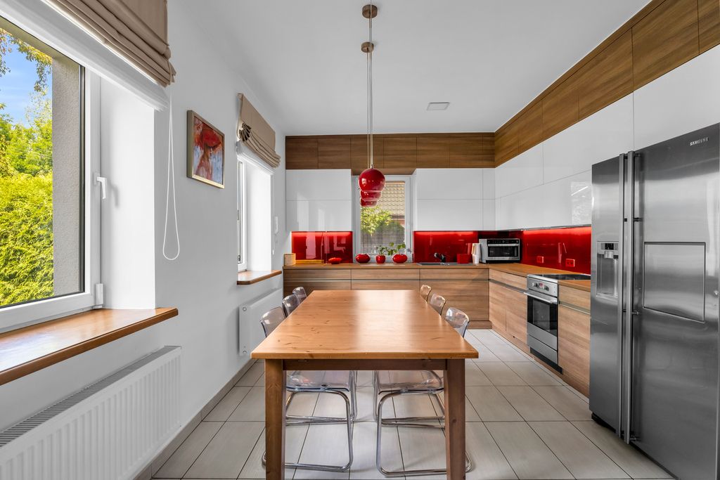 House - 8 rooms - 253 m² - Fabryczna Street Błonie