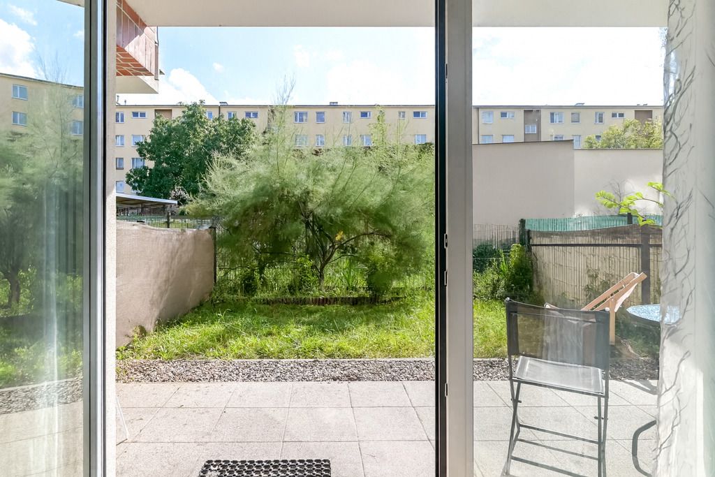 Apartment - 3 rooms - 54 m² - elevator - St. Barbara's Street city center