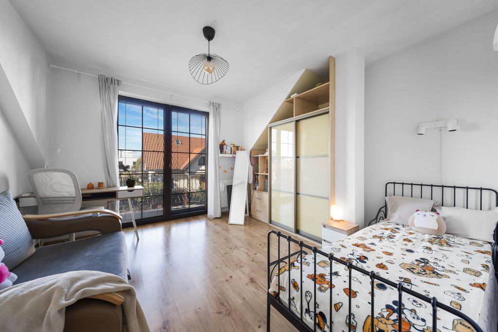 Будинок - 6 кімнат - 261 м² - вул. Черемхова Варшава Бялувка