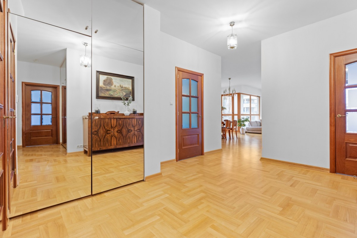 Mieszkanie - 4 pokoje - 118 m² - winda - ul. Powsińska Warszawa Mokotów Sielce