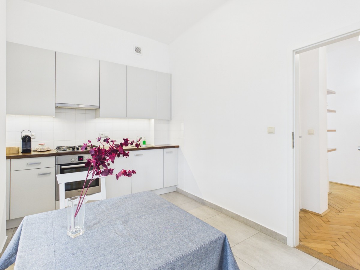 Mieszkanie - 1 pokój - 48 m² - winda - ul. Emiliana Konopczyńskiego Warszawa Śródmieście