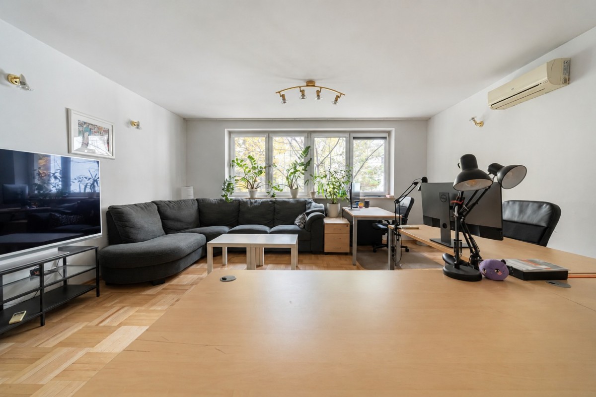 Obiekt - 10 pokoi - 380 m² - ul. Genewska Warszawa