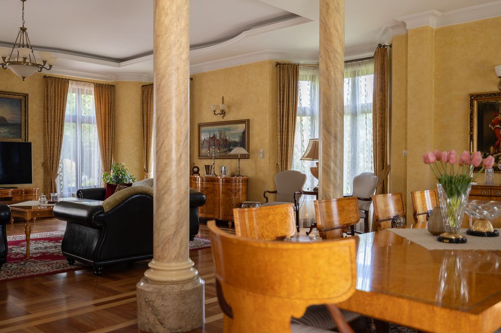 Dom - 9 pokoi - 995 m² - Kurpiów ołtaszyn
