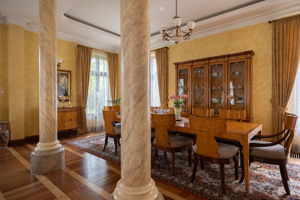 Dom - 9 pokoi - 995 m² - Kurpiów ołtaszyn