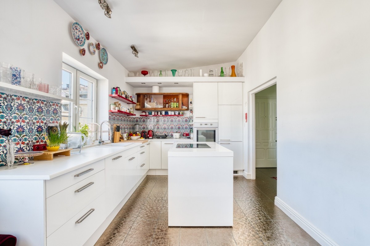 Mieszkanie - 4 pokoje - 107 m² - al. 3 Maja Warszawa Śródmieście Solec