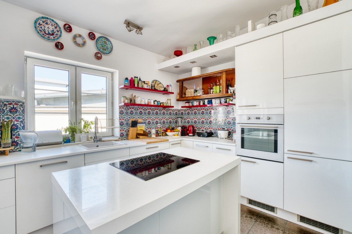Mieszkanie - 4 pokoje - 107 m² - al. 3 Maja Warszawa Śródmieście Solec
