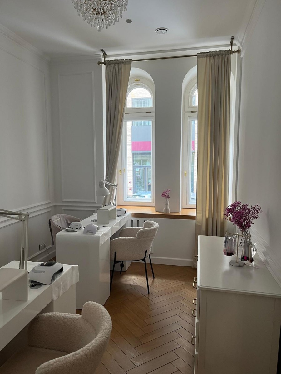 Mieszkanie - 4 pokoje - 93 m² - winda - ul. Nowogrodzka Warszawa Śródmieście