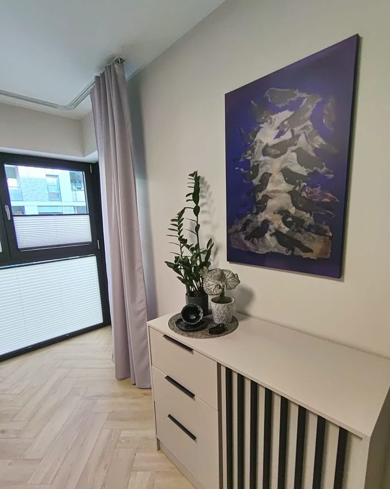 Do wynajęcia 2-pokojowe mieszkanie z osobną kuchnią