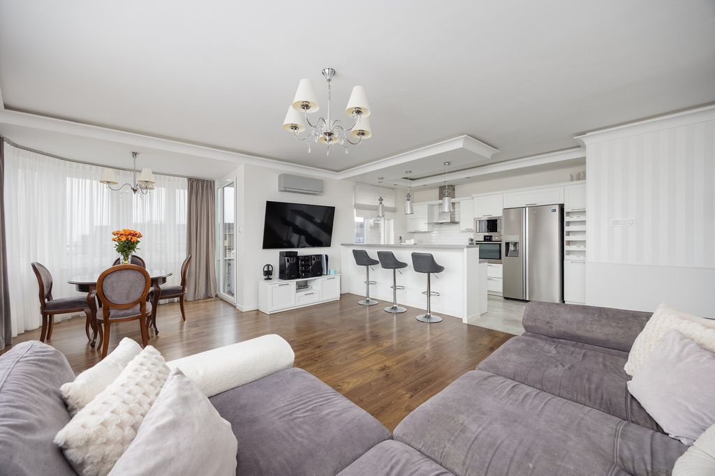 Mieszkanie - 4 pokoje - 104 m² - winda - ul. Bukowińska Warszawa Mokotów
