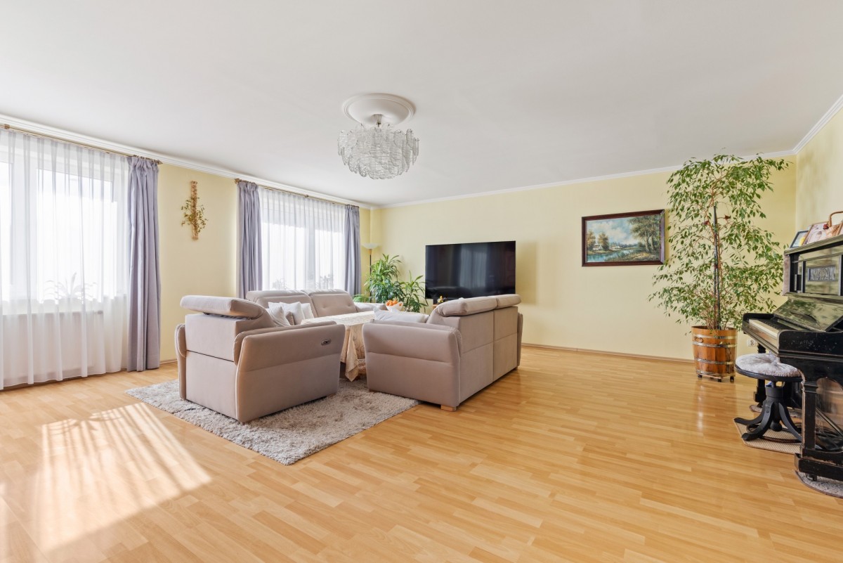 Dom - 16 pokoi - 500 m² - ul. Radzymińska Warszawa Targówek
