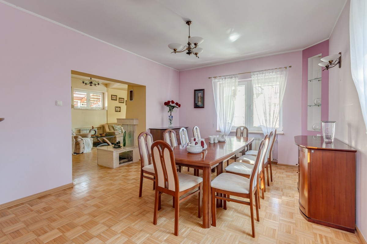 Dom - 7 pokoi - 330 m² - ul. Białowiejska Warszawa Wola