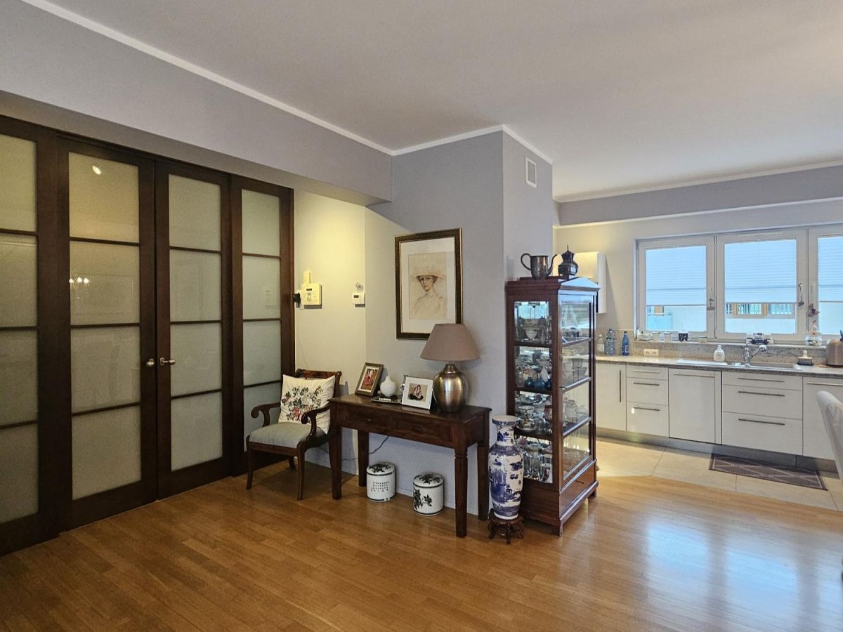 Eigentumswohnung in Warszawa Wawer - 5 Zimmer, 163 m²