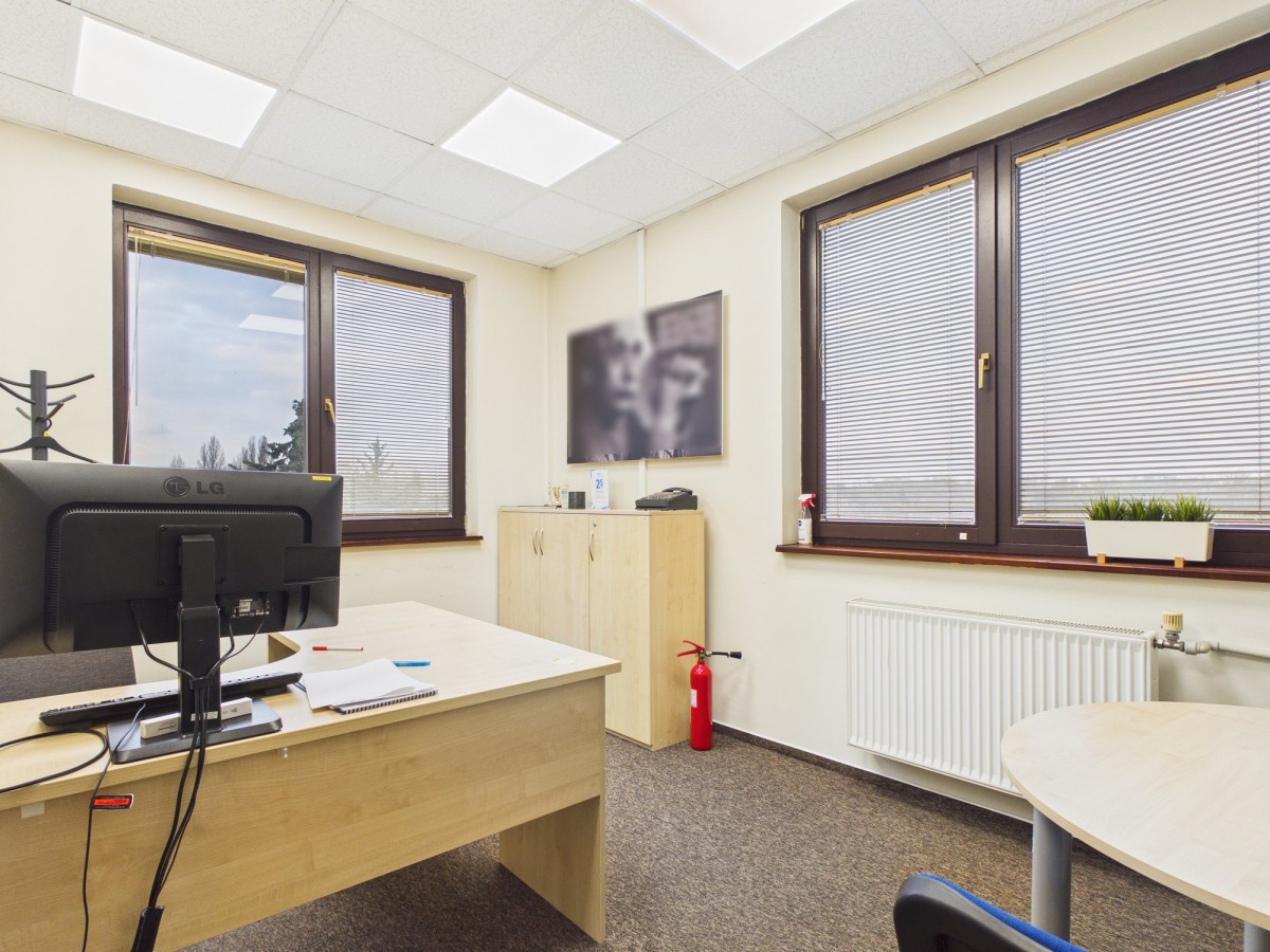 Obiekt - 906 m² - ul. Nakielska Warszawa Wola Ulrychów