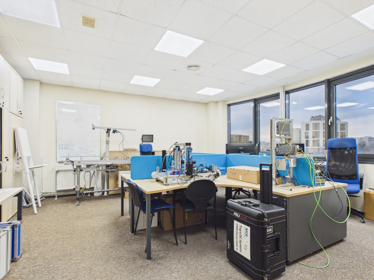 Obiekt - 906 m² - ul. Nakielska Warszawa Wola Ulrychów
