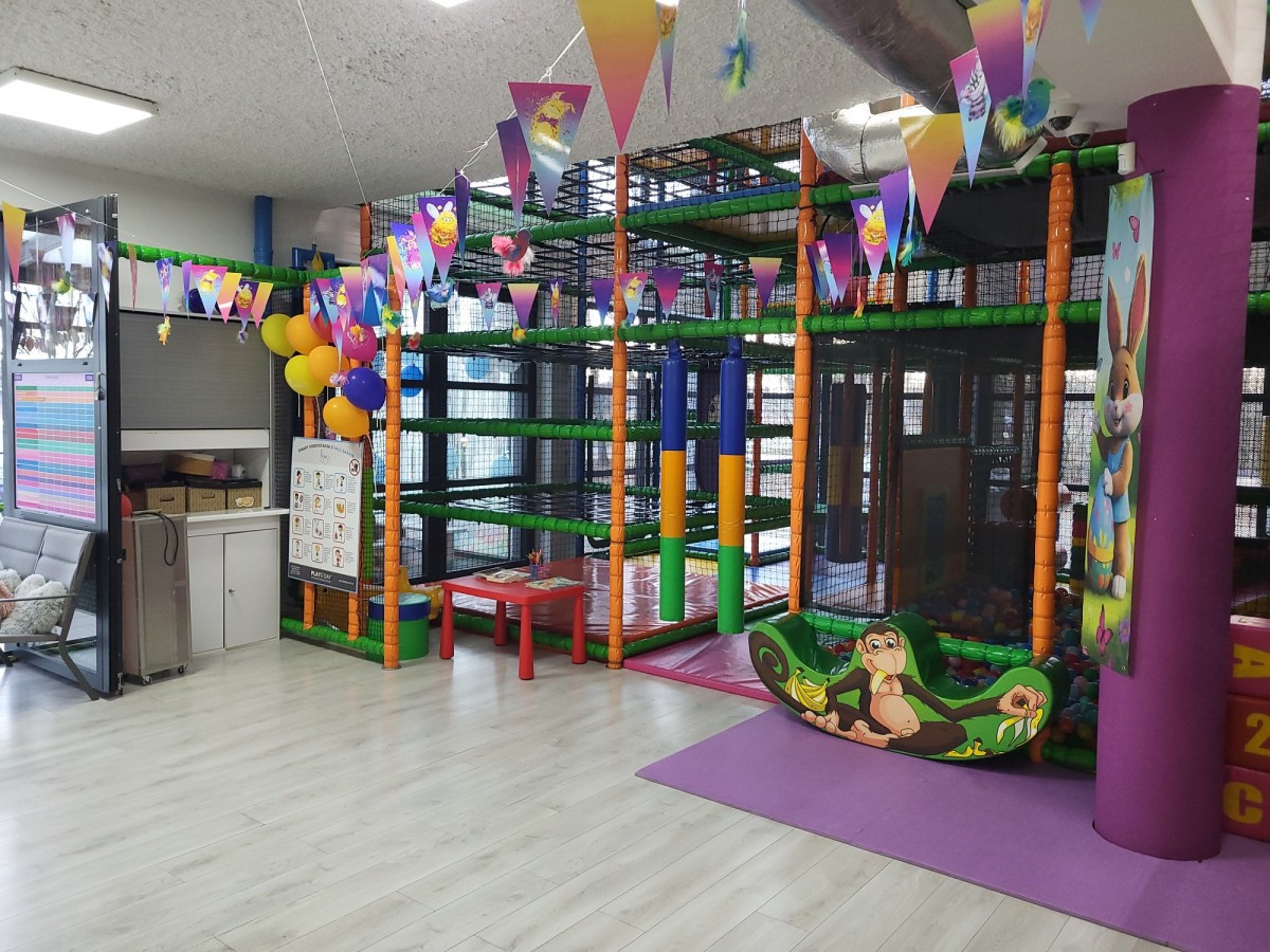 Obiekt - 12 pokoi - 380 m² - ul. Skalnicowa Warszawa Wawer
