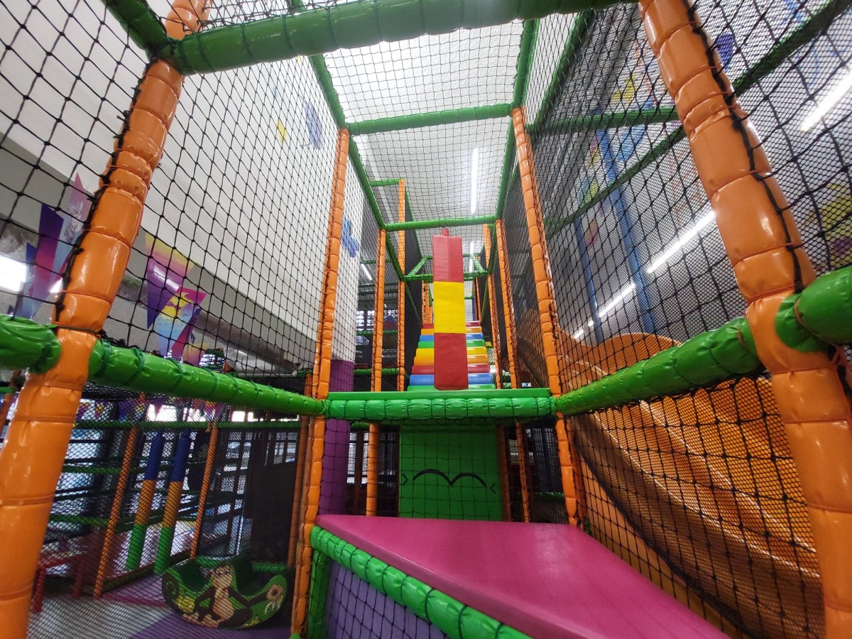 Obiekt - 12 pokoi - 380 m² - ul. Skalnicowa Warszawa Wawer