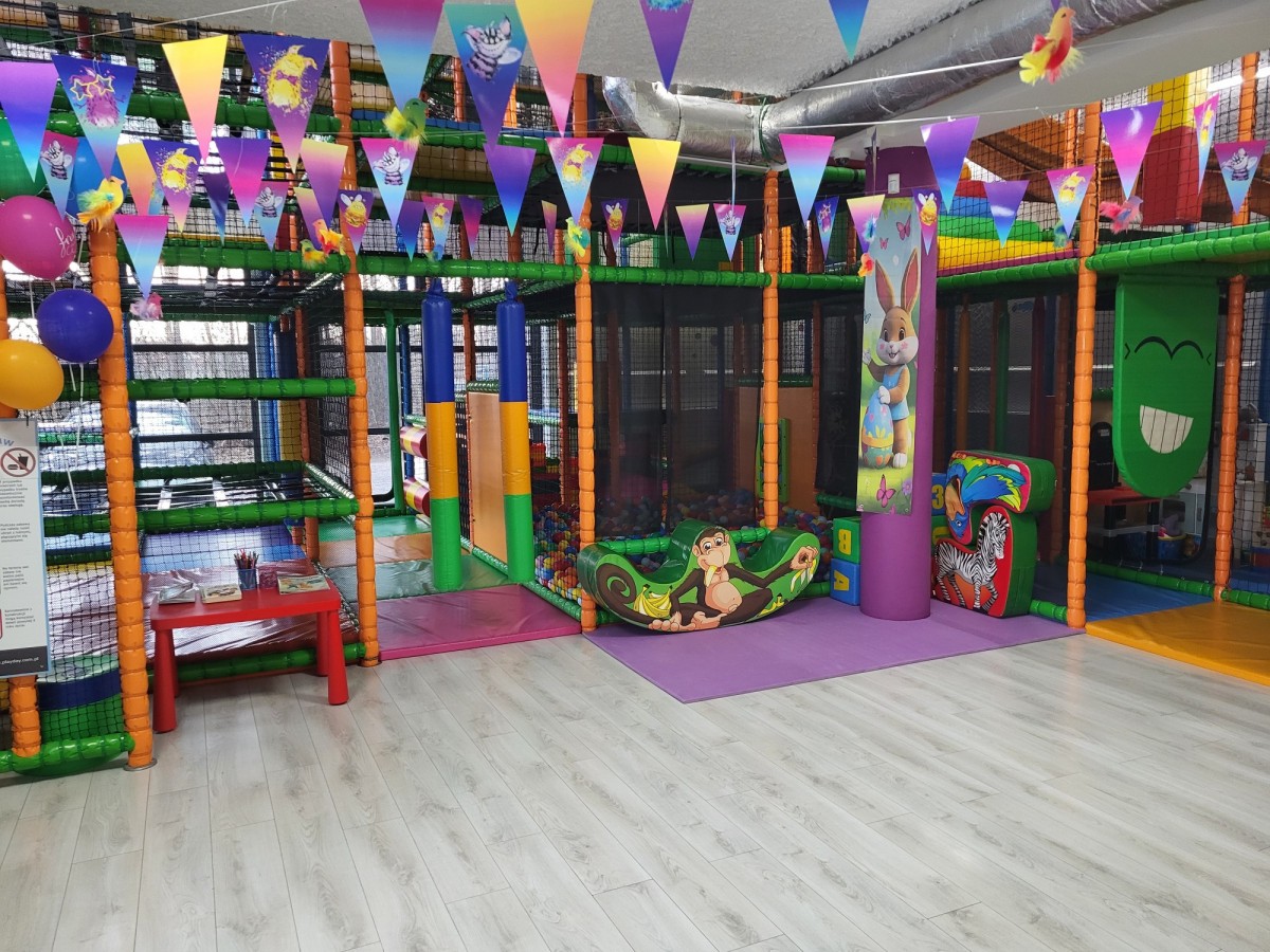 Obiekt - 12 pokoi - 380 m² - ul. Skalnicowa Warszawa Wawer