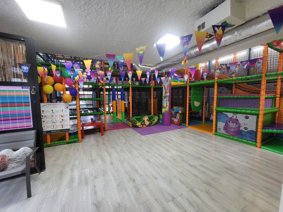 Obiekt - 12 pokoi - 380 m² - ul. Skalnicowa Warszawa Wawer