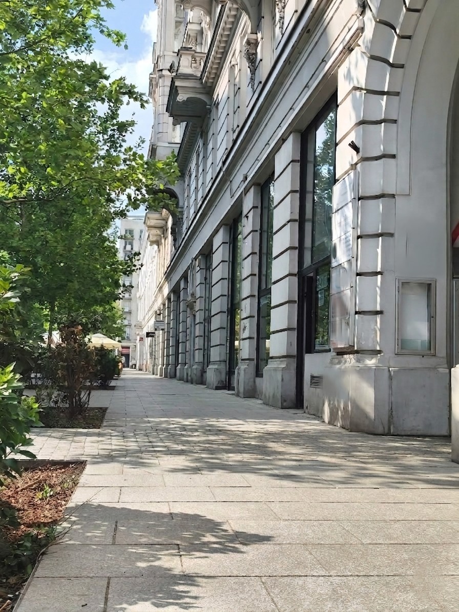 Коммерческий локал в центре Варшавы - 2 комнаты, 19 м²