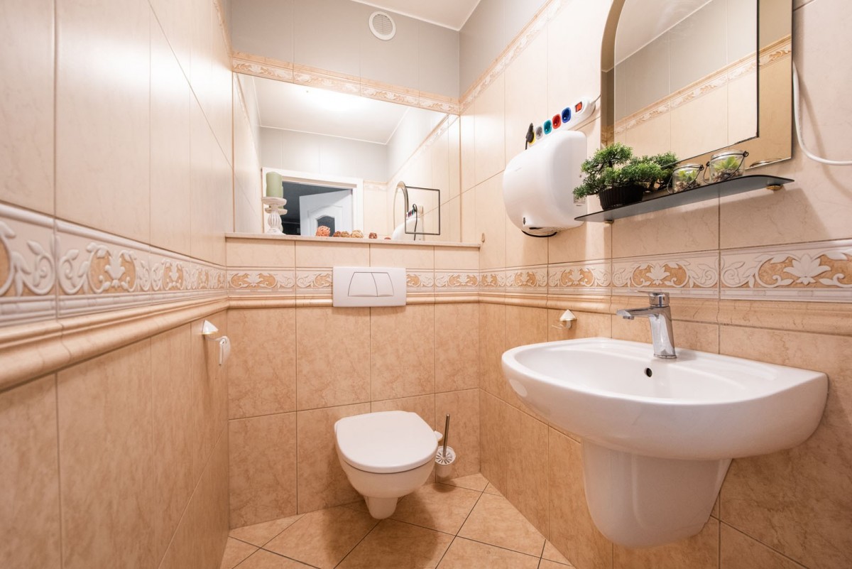 Obiekt - 5 pokoi - 184 m² - al. Aleja Komisji Edukacji Narodowej Warszawa Ursynów