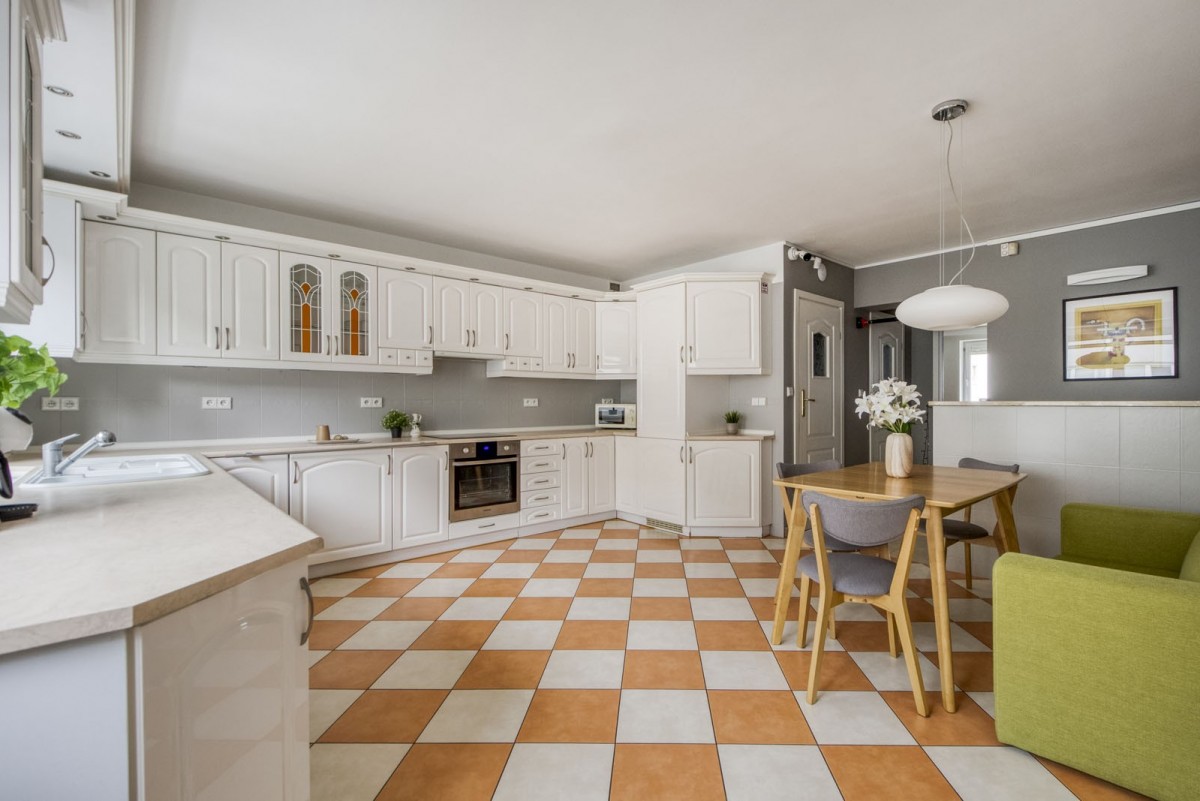 Obiekt - 5 pokoi - 184 m² - al. Aleja Komisji Edukacji Narodowej Warszawa Ursynów