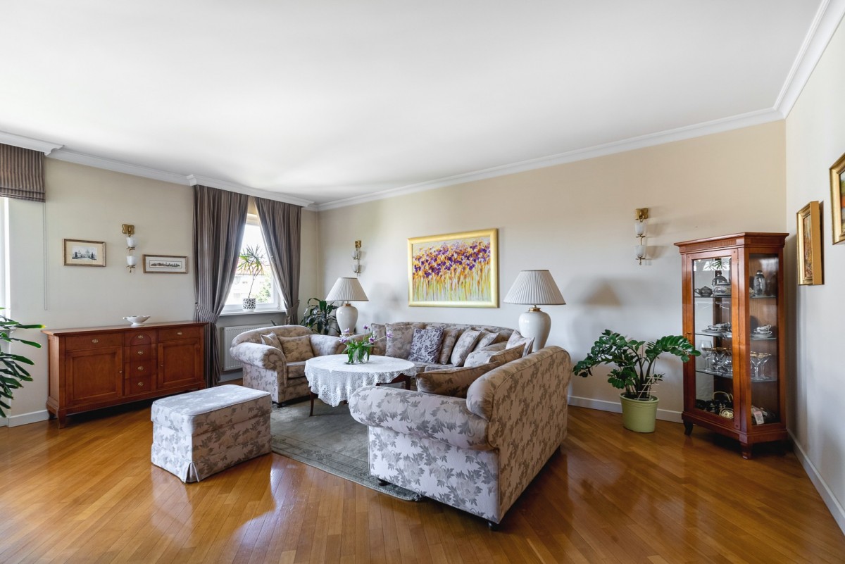 Mieszkanie - 4 pokoje - 99 m² - winda - ul. Opaczewska Warszawa Ochota