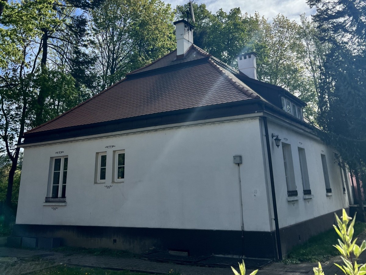 Dom - 10 pokoi - 200 m² - al. Aleja Zieleniecka Warszawa Praga-Południe