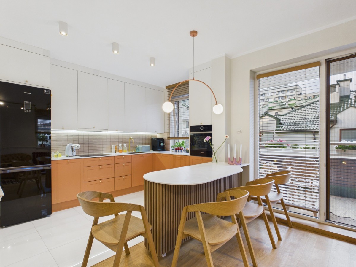 Spacious 3-Room Apartment in Warszawa Wola Koło - 70 m²