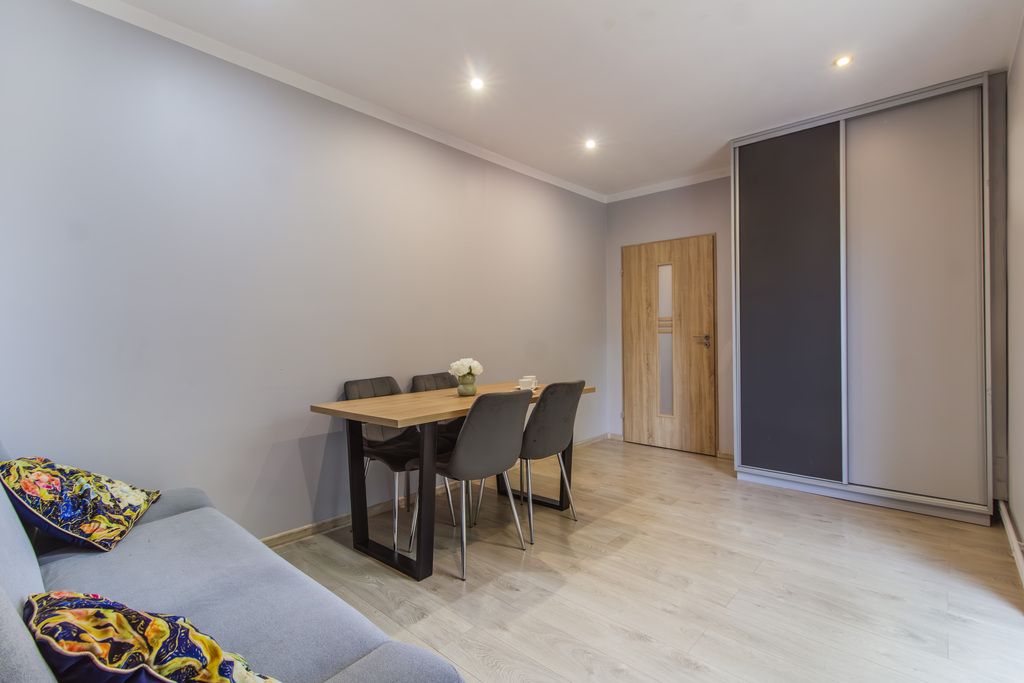 Mieszkanie - 6 pokoi - 111 m² - ul. Partyzantów Żary