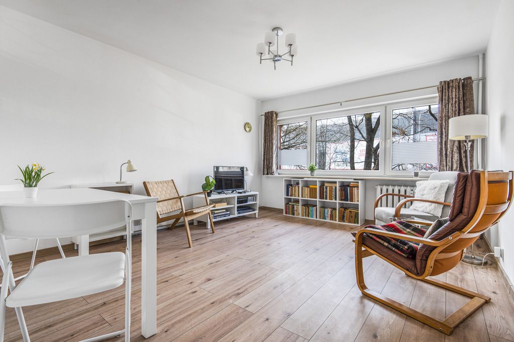 Mieszkanie - 3 pokoje - 49 m² - al. Aleja Krakowska Warszawa Włochy
