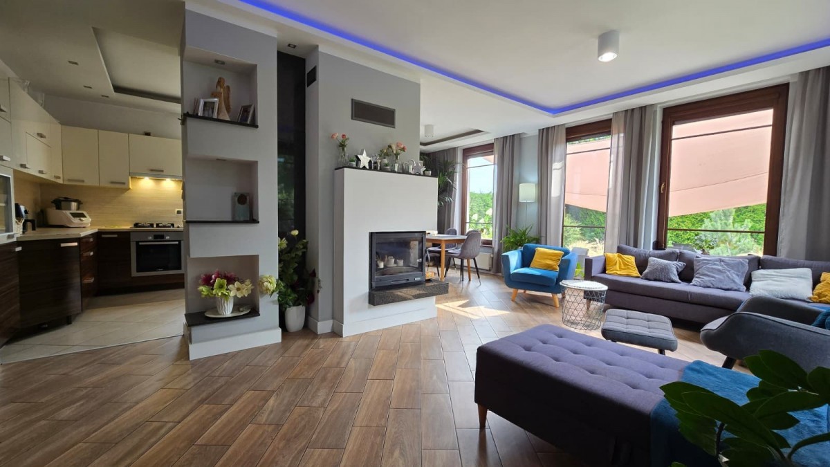 Haus - 6 Zimmer - 150 m² - Hauptstraße Romnów