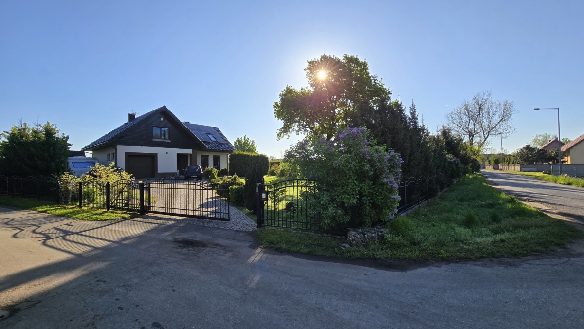 Haus - 6 Zimmer - 150 m² - Hauptstraße Romnów