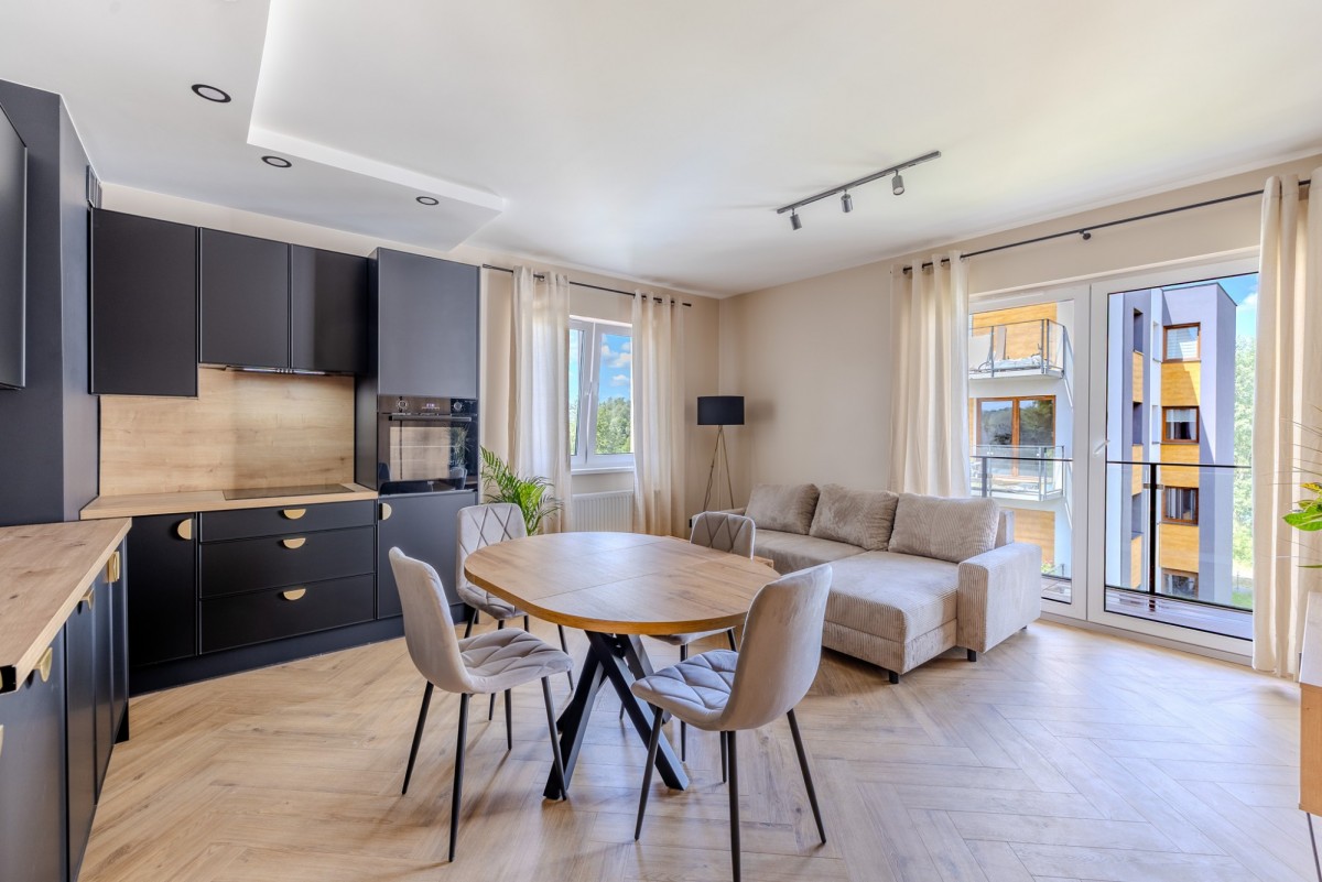 Квартира - 3 кімнати - 56 м² - вул. Сікорча Конінко