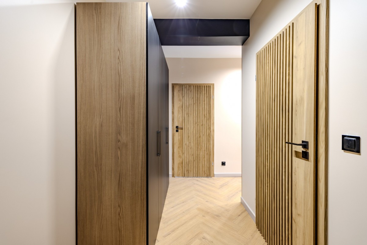 Квартира - 3 кімнати - 56 м² - вул. Сікорча Конінко