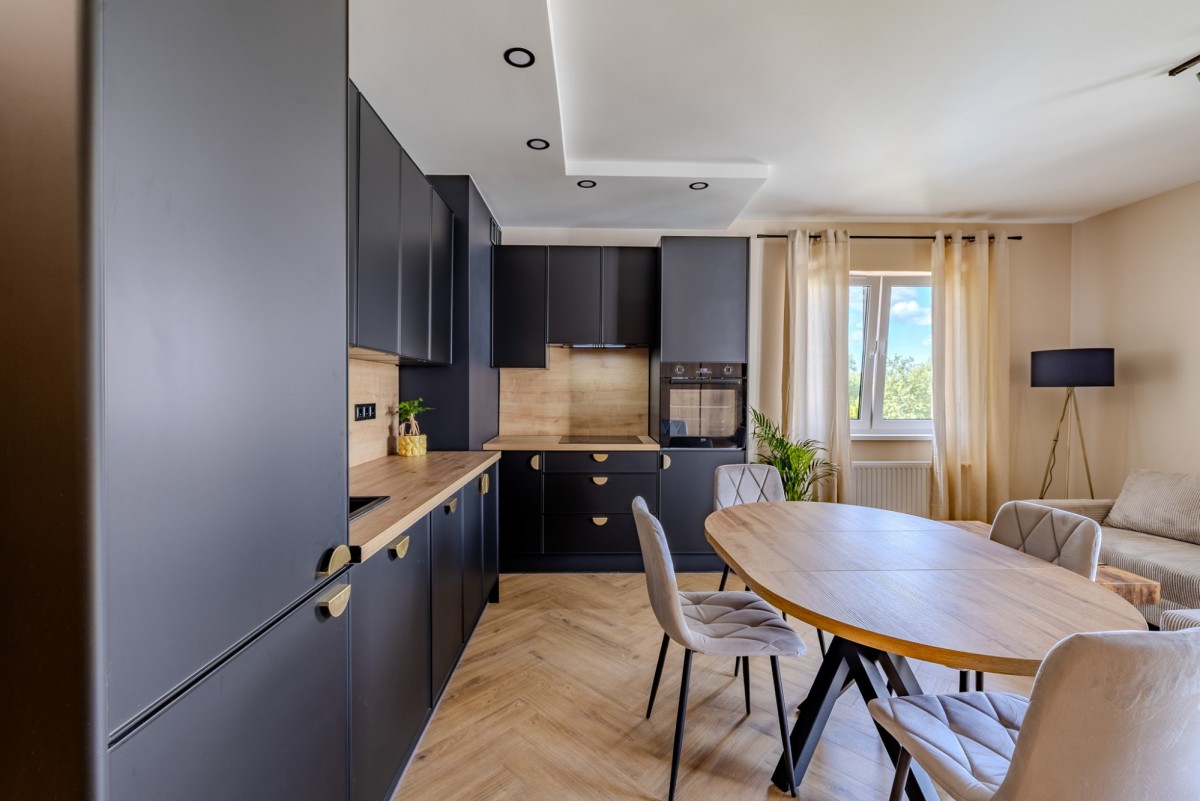Квартира - 3 кімнати - 56 м² - вул. Сікорча Конінко