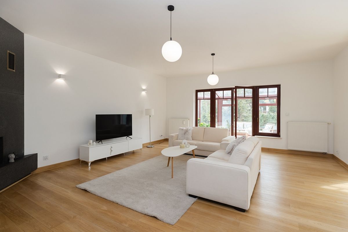 Будинок - 7 кімнат - 362 м² - вул. Бартосза Гловацького Констянтин-Єжиорна