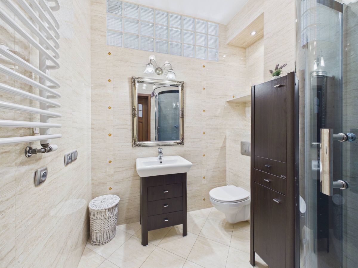 Будинок - 9 кімнат - 350 м² - вул. Малинова Брена