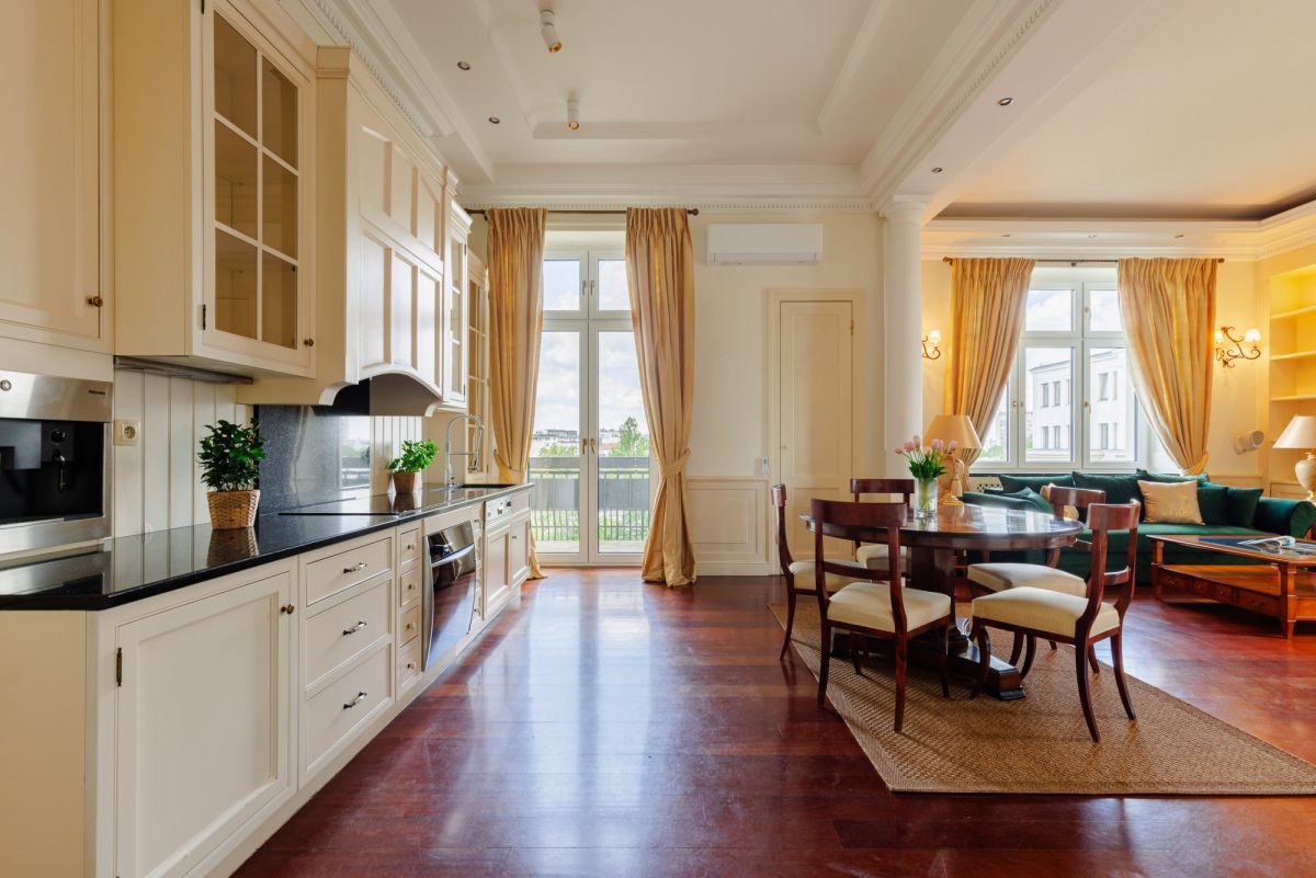 Appartamento - 3 camere - 100 m² - ascensore - al. Aleja Róż Warszawa Śródmieście