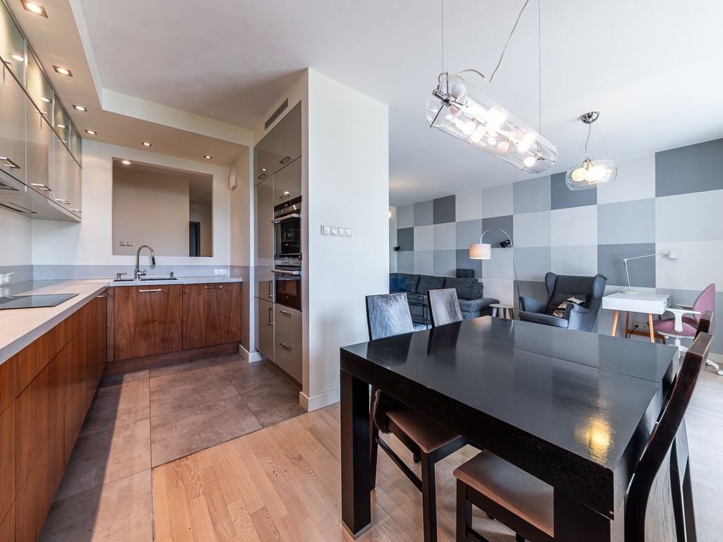 Appartamento - 4 stanze - 95 m² - ascensore - via Wiatraczna Varsavia Praga-Południe Grochów