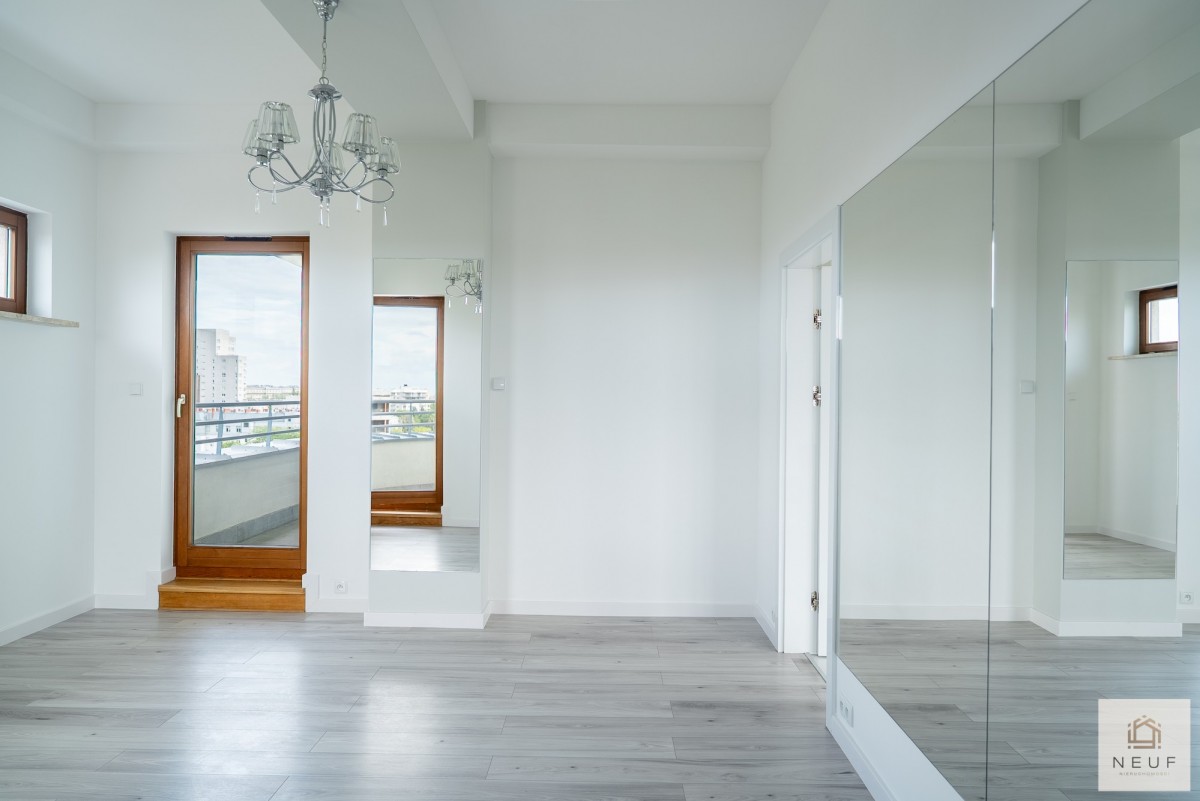 Apartment - 4 rooms - 143 m² - Zygmunta Słomińskiego St. Warsaw City Center