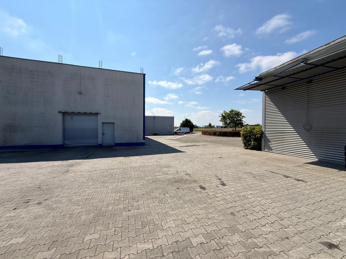 Obiekt - 1000 m² - ul. Górna Glinka Duchowna