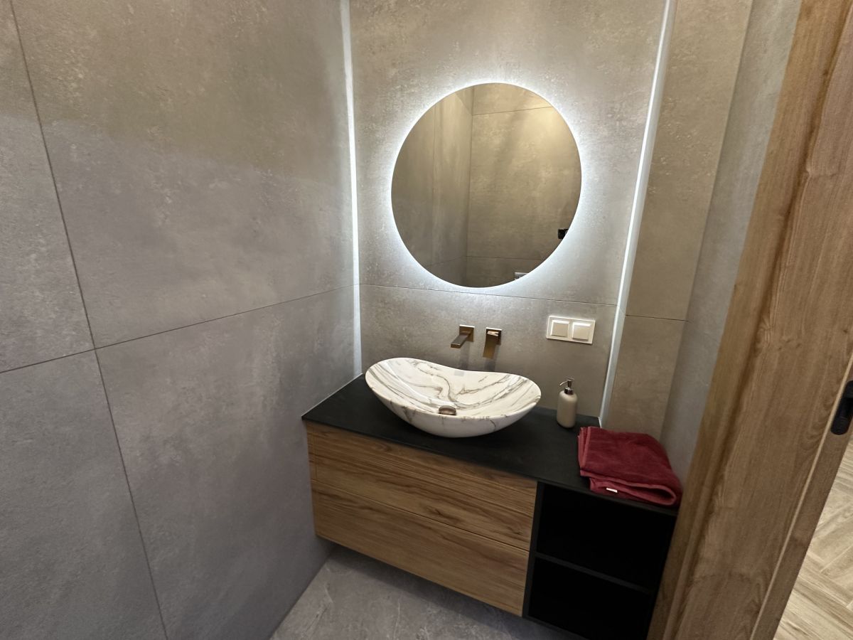 Dom - 7 pokoi - 213 m² - Wojciechówka