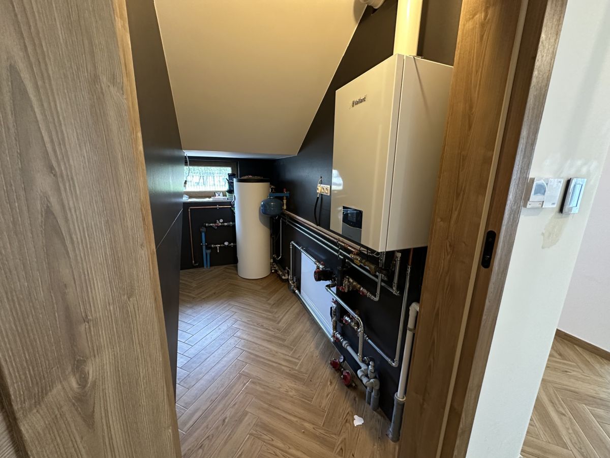 Dom - 7 pokoi - 213 m² - Wojciechówka