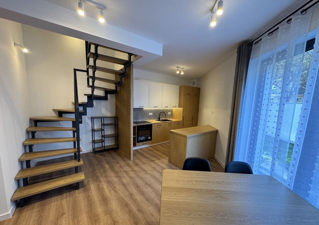3 rooms, Parafialna, first rental