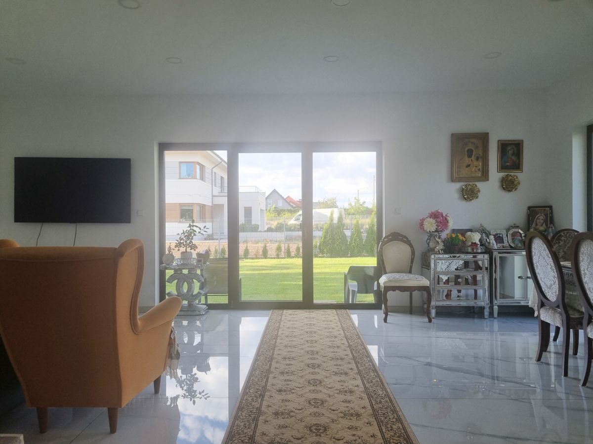 Dom - 8 pokoi - 260 m² - ul. Kórnicka Kostrzyn