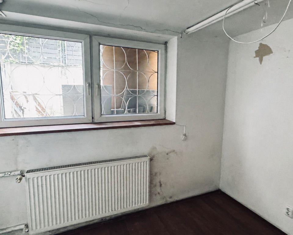 Locale - 60 m² - via Królowej Aldony Varsavia