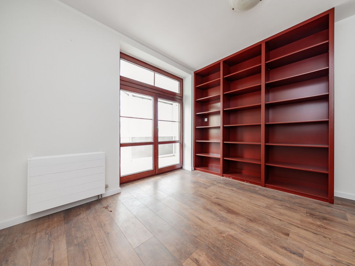 Objekt - 5 Zimmer - 180 m² - ul. Żelazna Warszawa Wola